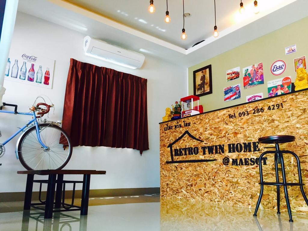 Retro Twin Home @Maesot Mae Сот Екстериор снимка