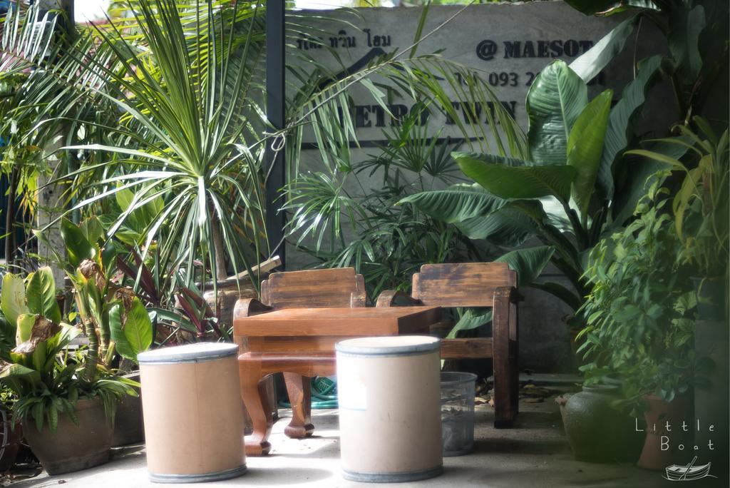 Retro Twin Home @Maesot Mae Сот Екстериор снимка